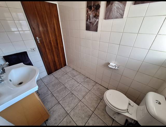 6 BEDROOM HOUSE FOR SALE IN VANDERBIJLPARK CW 1